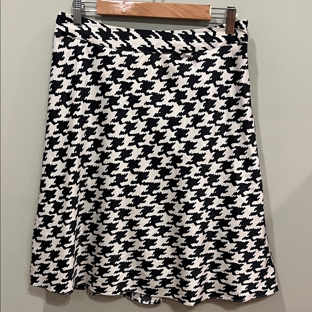 Banana Republic Factory Houndstooth Skirt Size 8